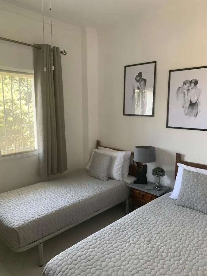 Tres Hermanos - Spacious Modern 2 Bedroom Apartment Nerja