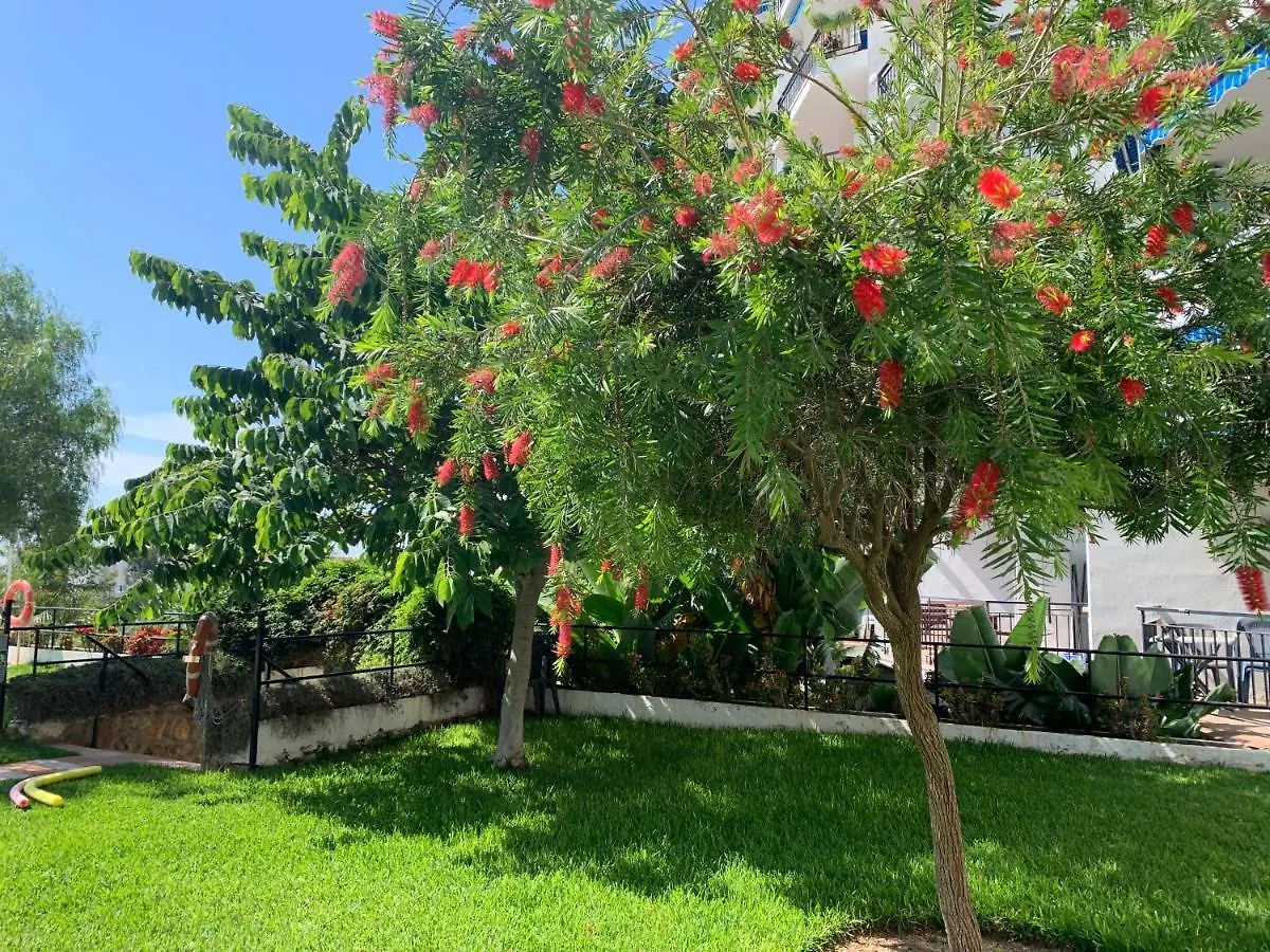 Tres Hermanos - Spacious Modern 2 Bedroom Apartment Nerja