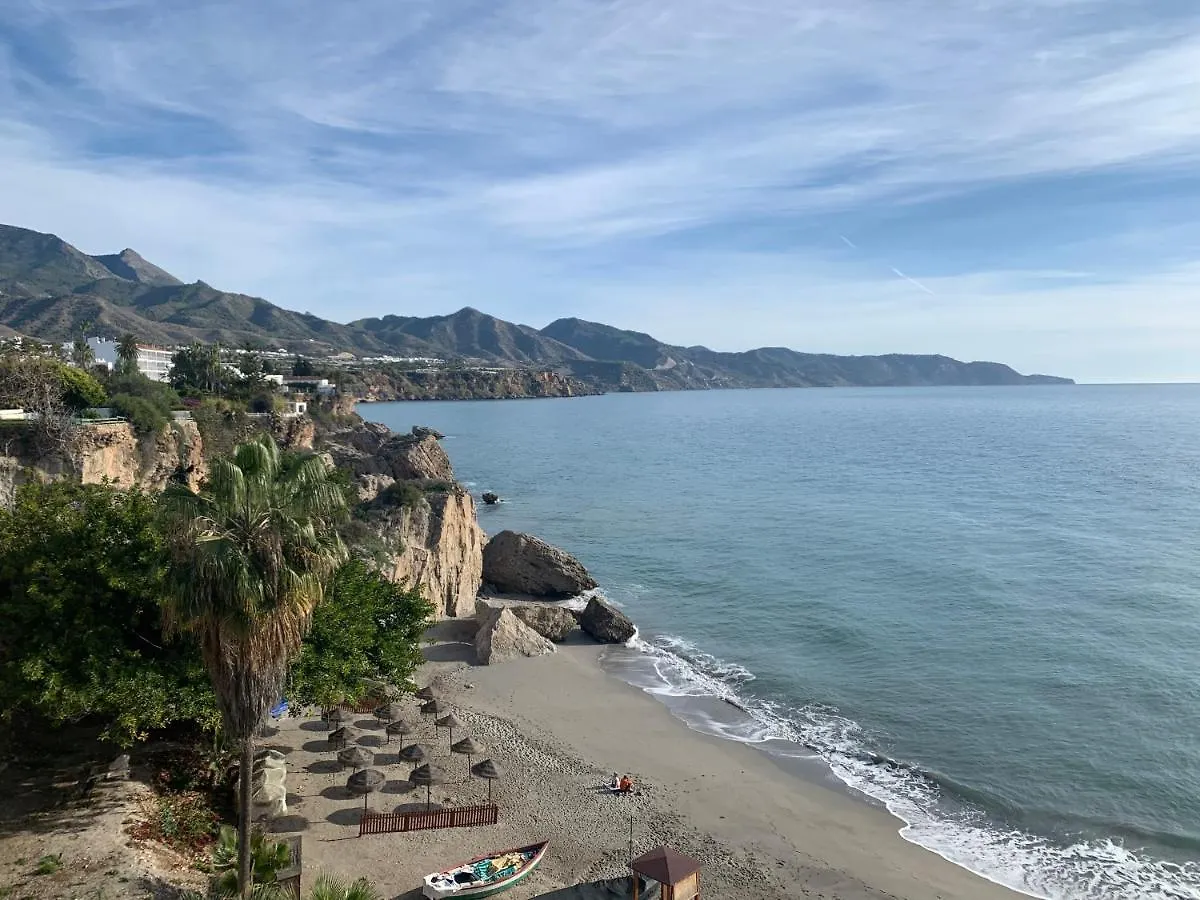 Tres Hermanos - Spacious Modern 2 Bedroom Apartment Nerja